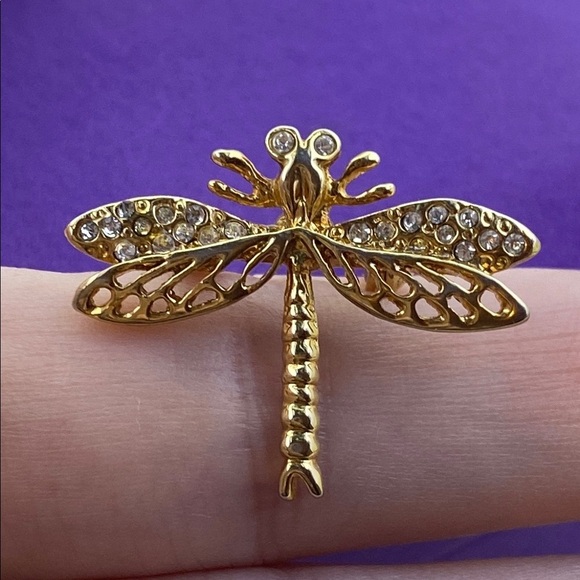 💛 Elegant Gold Crystal Dragonfly Brooch - Picture 4 of 5